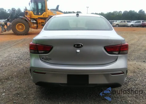 2021 Kia Rio Lx z USA, uszkodzony, nr VIN 3KPA24AD8ME412798